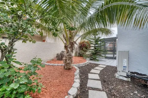 905 Nw 22nd Avenue Delray Beach FL 33445