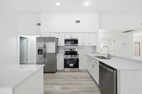 905 Nw 22nd Avenue Delray Beach FL 33445