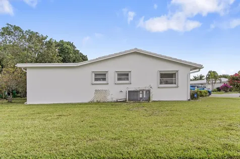 7110 Nw 73rd Avenue Tamarac FL 33321