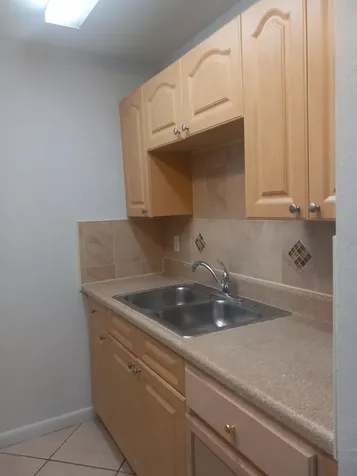 2864 Nw 55th Avenue Lauderhill FL 33313