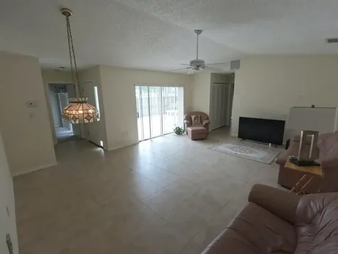 1713 Mariners Cove Fort Pierce FL 34950