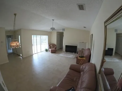 1713 Mariners Cove Fort Pierce FL 34950