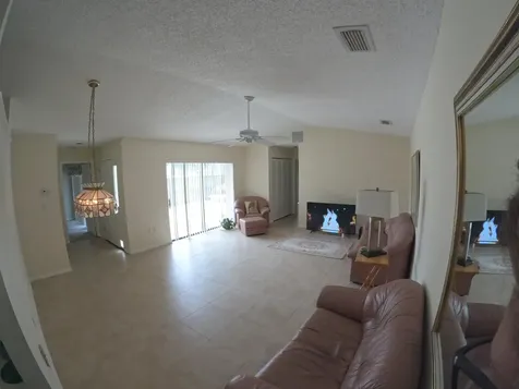 1713 Mariners Cove Fort Pierce FL 34950