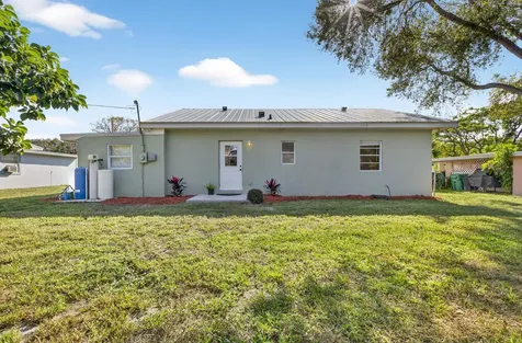 2108 Donald Avenue Fort Pierce FL 34946
