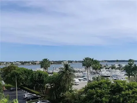 1000 Scotia Drive Hypoluxo FL 33462