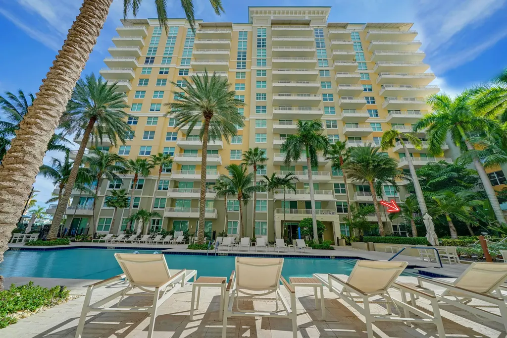 625 Casa Loma Boulevard Boynton Beach FL 33435