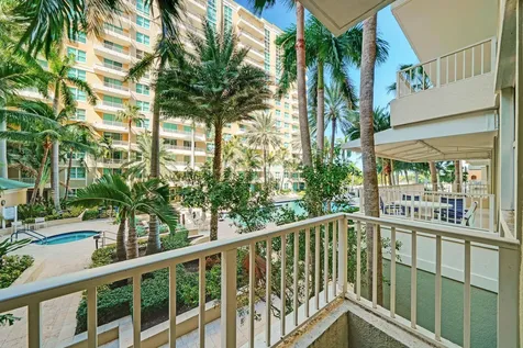 625 Casa Loma Boulevard Boynton Beach FL 33435