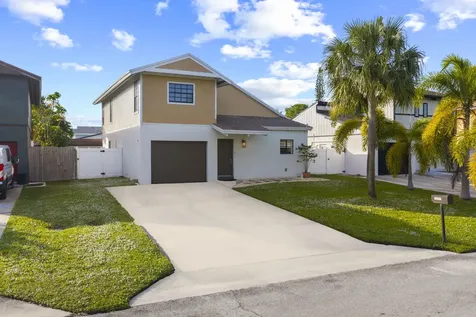 15881 Sw 8th Avenue Delray Beach FL 33444