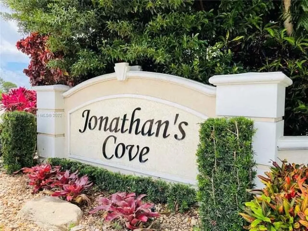 5219 Palmbrooke Circle West Palm Beach FL 33417