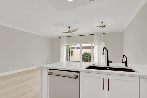 28 Live Oak Circle Tequesta FL 33469