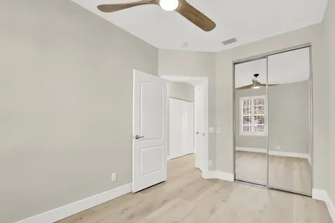 28 Live Oak Circle Tequesta FL 33469
