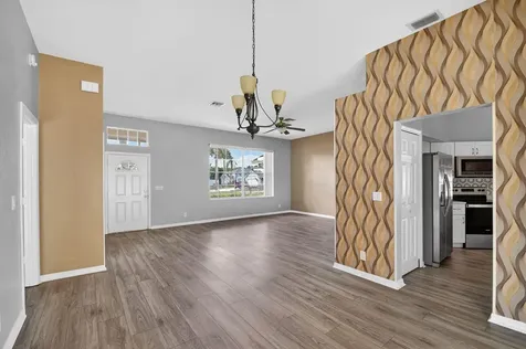 3747 Woods Walk Boulevard Lake Worth FL 33467