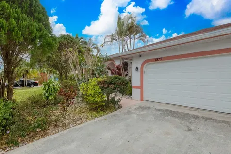 1872 SW Airoso Boulevard Port Saint Lucie FL 34984