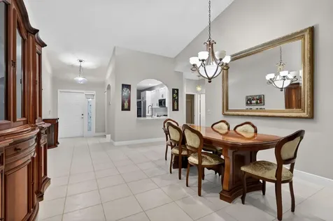 10564 Royal Caribbean Circle Boynton Beach FL 33437