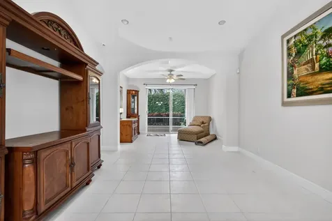 10564 Royal Caribbean Circle Boynton Beach FL 33437