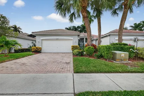 10564 Royal Caribbean Circle Boynton Beach FL 33437