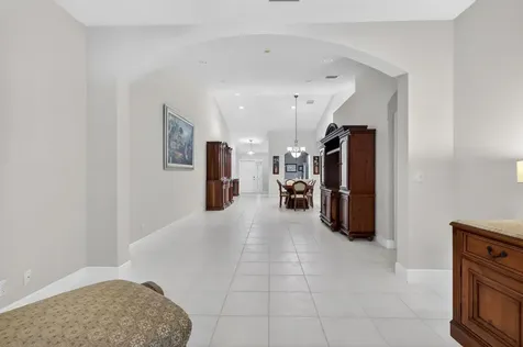 10564 Royal Caribbean Circle Boynton Beach FL 33437