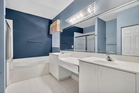10564 Royal Caribbean Circle Boynton Beach FL 33437