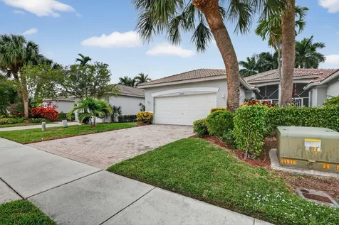 10564 Royal Caribbean Circle Boynton Beach FL 33437