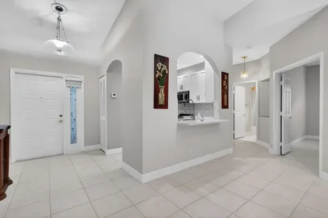 10564 Royal Caribbean Circle Boynton Beach FL 33437