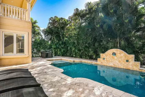 398 Ne 7th Street Boca Raton FL 33432