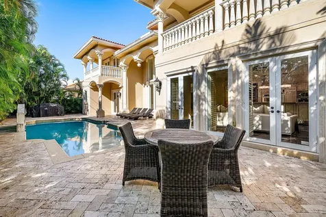398 Ne 7th Street Boca Raton FL 33432