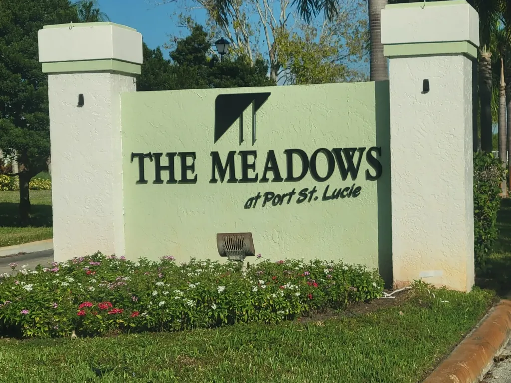 2054 Se Wild Meadow Circle Port Saint Lucie FL 34952
