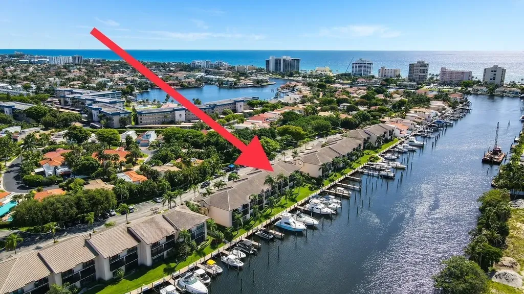 240 Captains Walk Delray Beach FL 33483