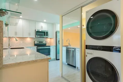 240 Captains Walk Delray Beach FL 33483