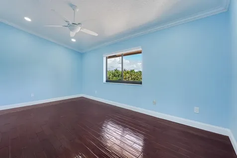 240 Captains Walk Delray Beach FL 33483