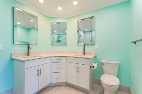 240 Captains Walk Delray Beach FL 33483