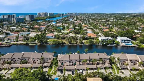 240 Captains Walk Delray Beach FL 33483