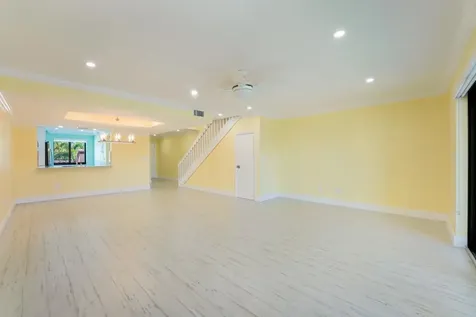 240 Captains Walk Delray Beach FL 33483