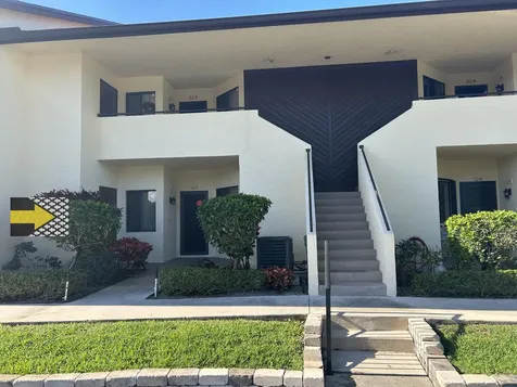 6820 Se Constitution Boulevard Hobe Sound FL 33455