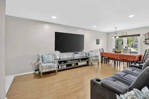 9232 Nw 55th Street Sunrise FL 33351
