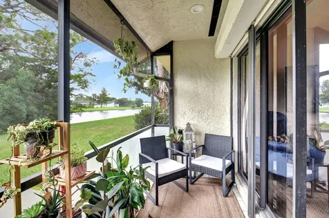 22 Via De Casas Sur Boynton Beach FL 33426