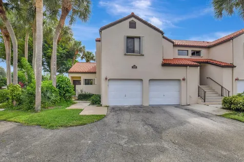 22 Via De Casas Sur Boynton Beach FL 33426