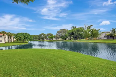 22 Via De Casas Sur Boynton Beach FL 33426