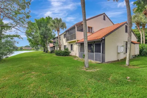22 Via De Casas Sur Boynton Beach FL 33426