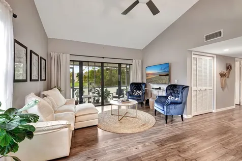 22 Via De Casas Sur Boynton Beach FL 33426