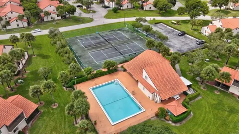 22 Via De Casas Sur Boynton Beach FL 33426