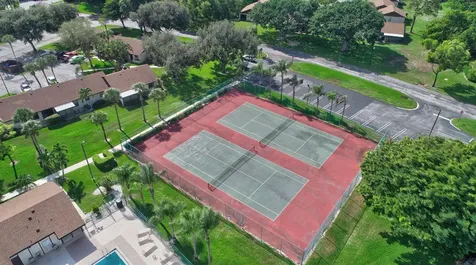 22 Via De Casas Sur Boynton Beach FL 33426