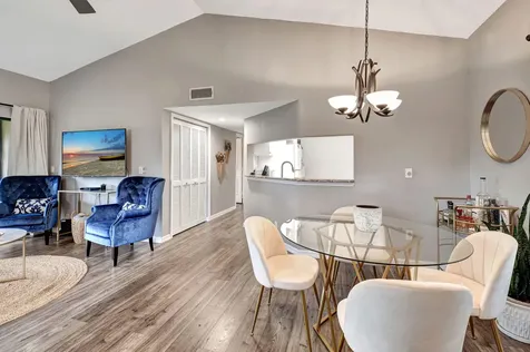 22 Via De Casas Sur Boynton Beach FL 33426