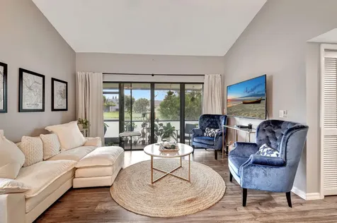 22 Via De Casas Sur Boynton Beach FL 33426
