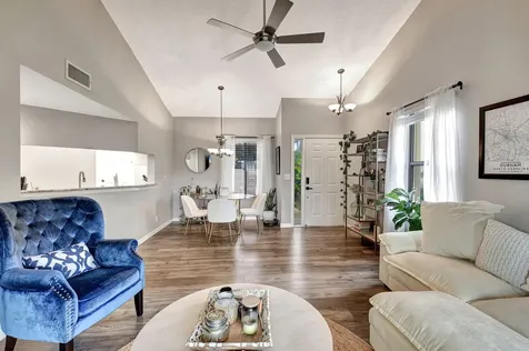 22 Via De Casas Sur Boynton Beach FL 33426