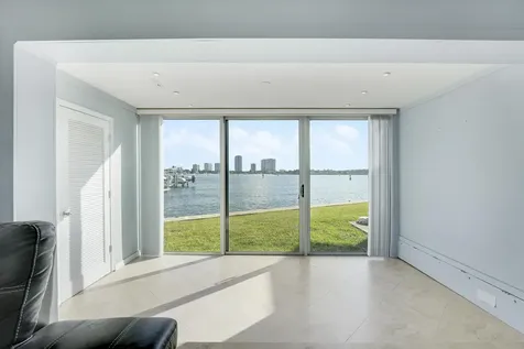 360 Wilma Circle Riviera Beach FL 33404