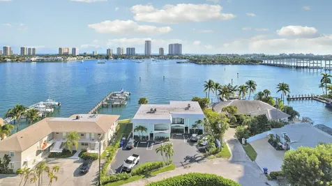 360 Wilma Circle Riviera Beach FL 33404