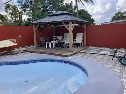 6760 Nw 25 Court Sunrise FL 33313