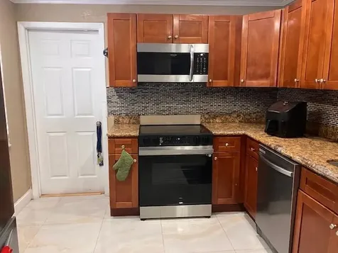 6760 Nw 25 Court Sunrise FL 33313