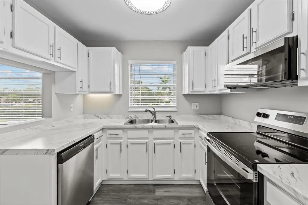 8 Vista Gardens Trail Vero Beach FL 32962